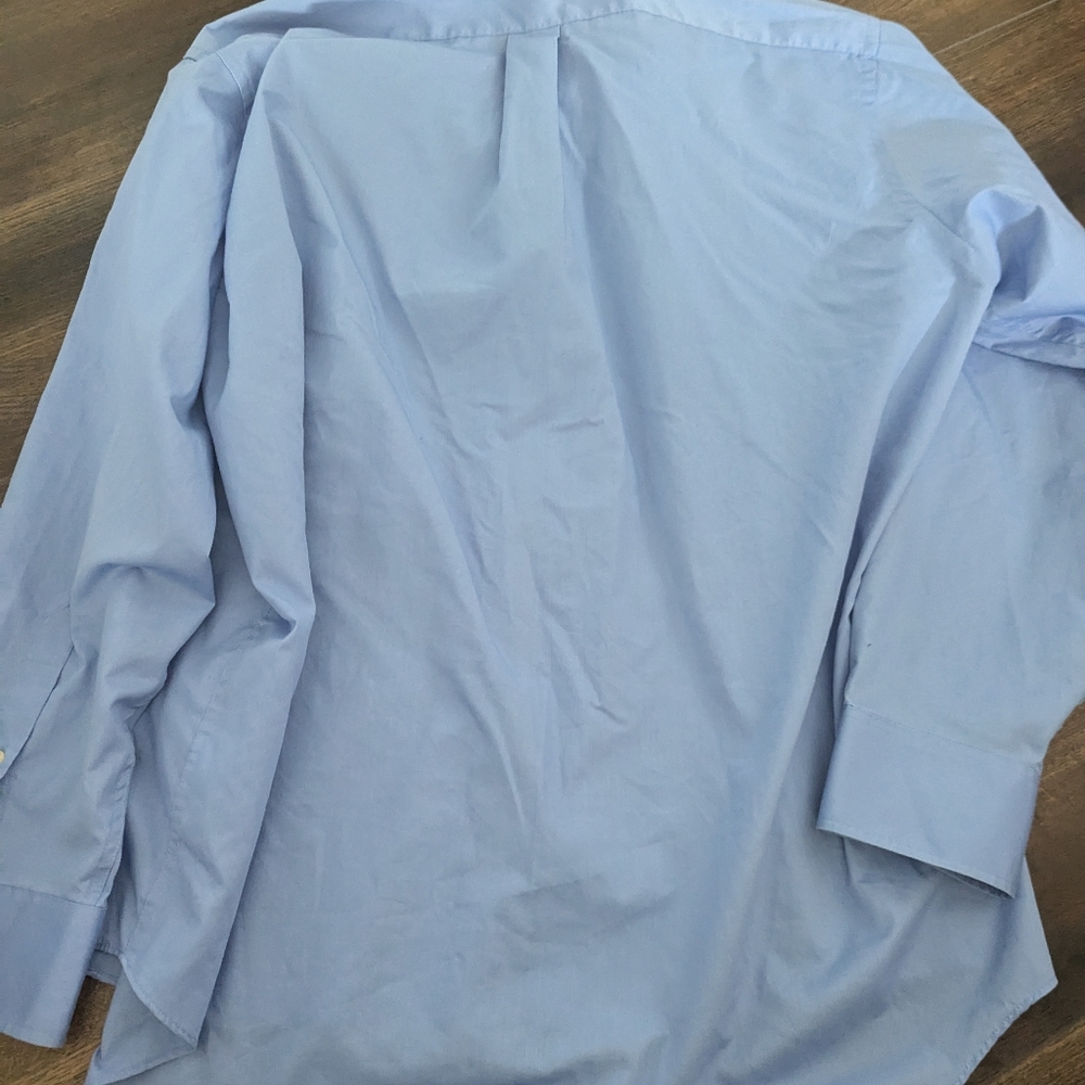 5/$20 Chaps button down - Picture 5 of 6